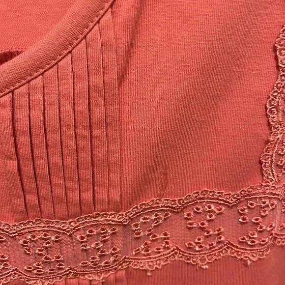 Top - Picture 2 of 3